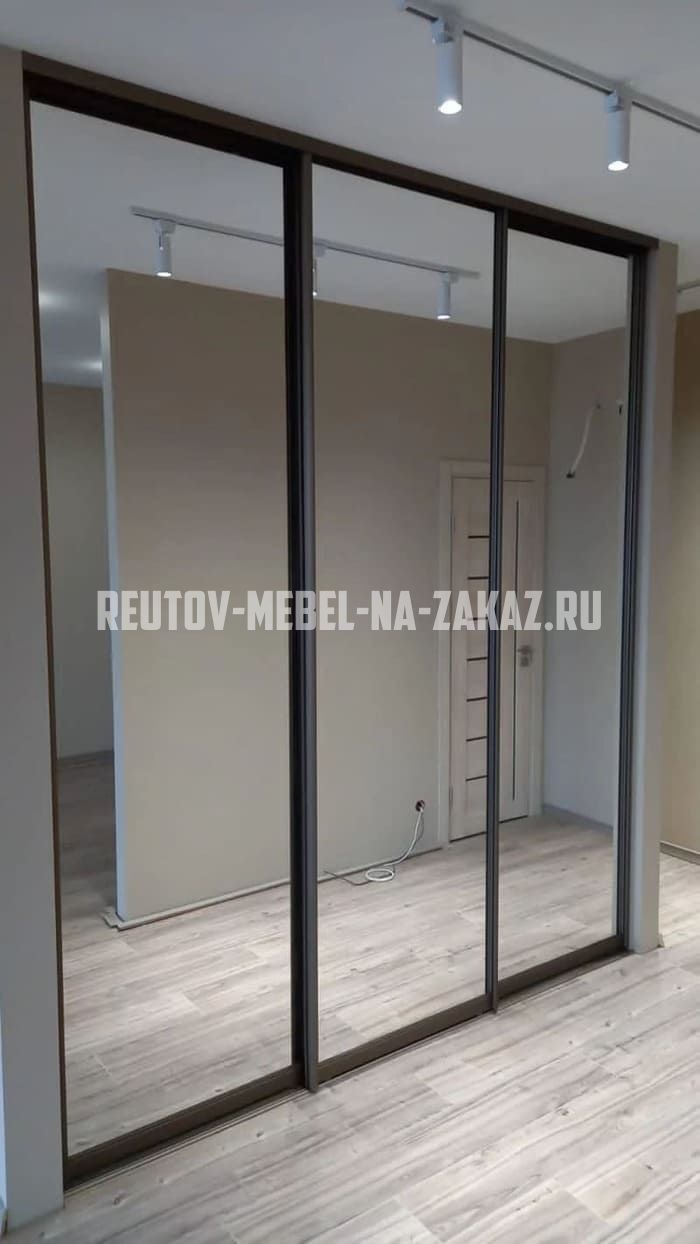 Офисная мебель на заказ в Реутове