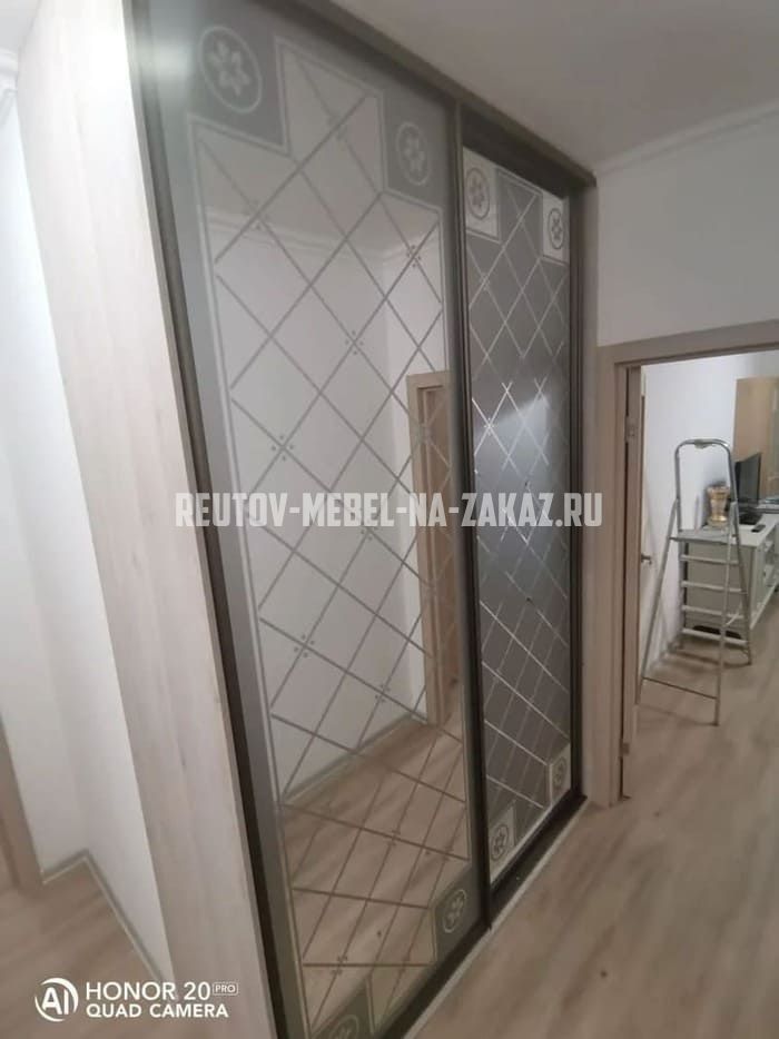 Офисная мебель на заказ в Реутове