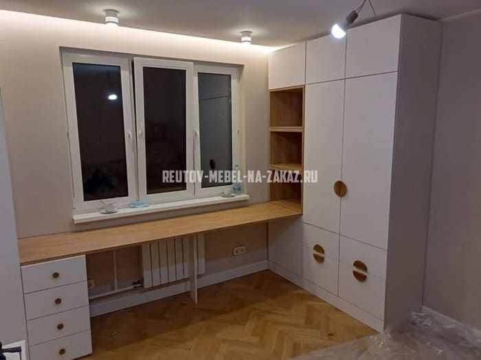 Офисная мебель на заказ в Реутове