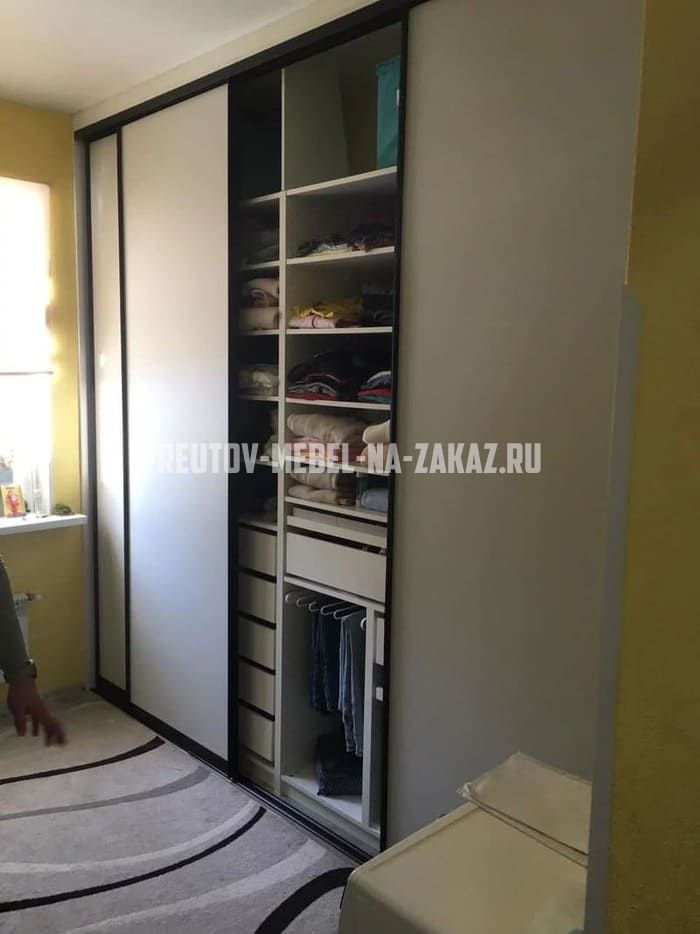 Офисная мебель на заказ в Реутове